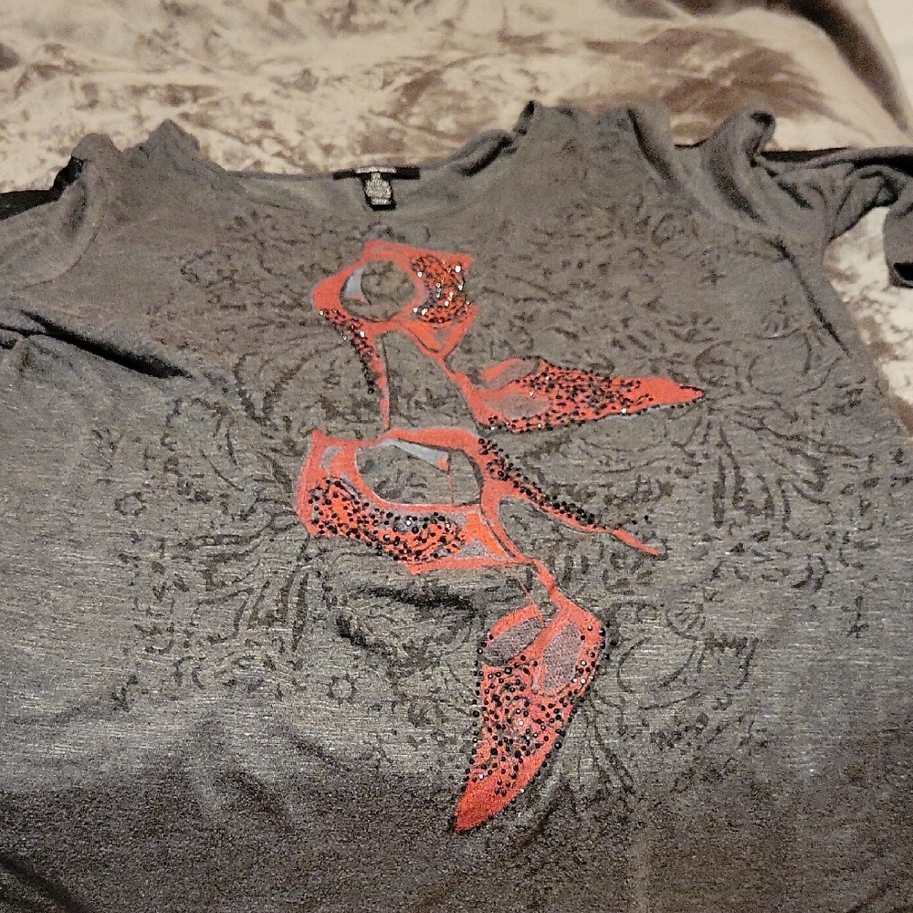 Style & Co. Gray Short-Sleeve Tee with Red High-Heel Motif